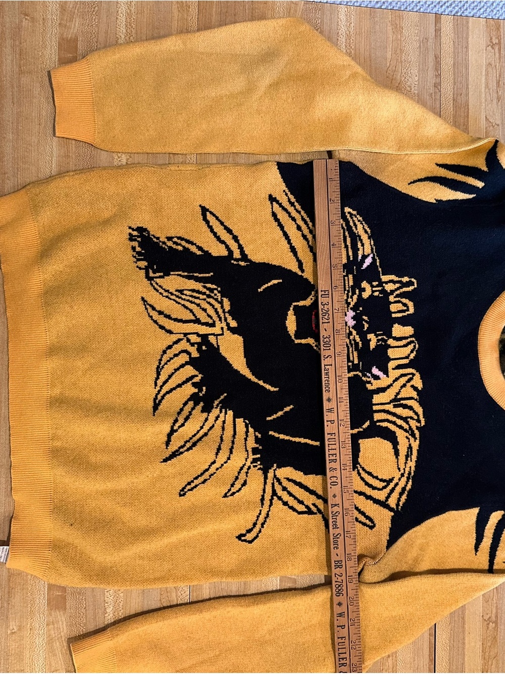 Gucci Yellow and Black Crewneck Sweater with panther!